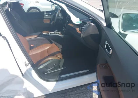 2022 Volvo Xc60 B5 Inscription from USA, damaged, VIN YV4L12RL3N1946756